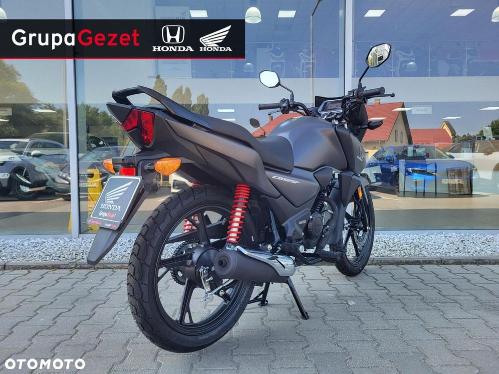 Honda CB - 12