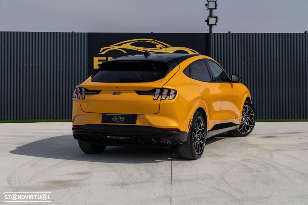 Ford Mustang Mach-E GT AWD - 24