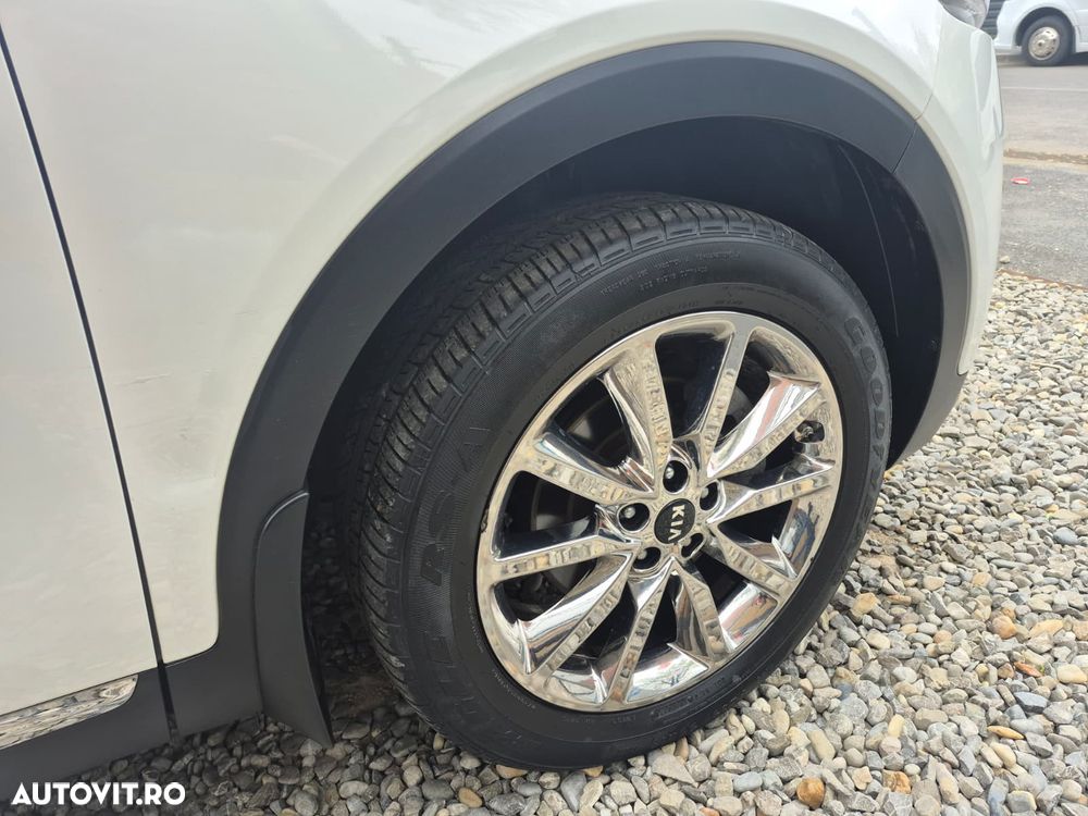Kia Sorento 2.0 DSL 6AT 4x4 Cosmo - 30
