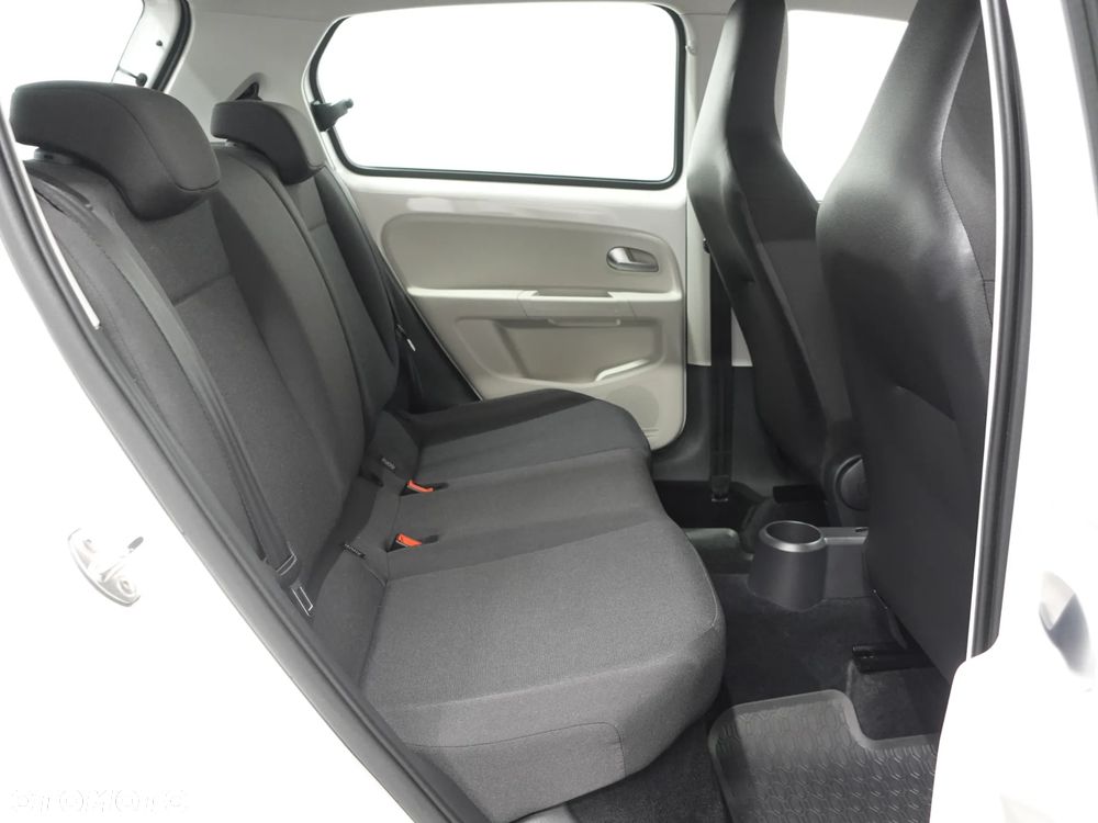 Volkswagen up! - 23