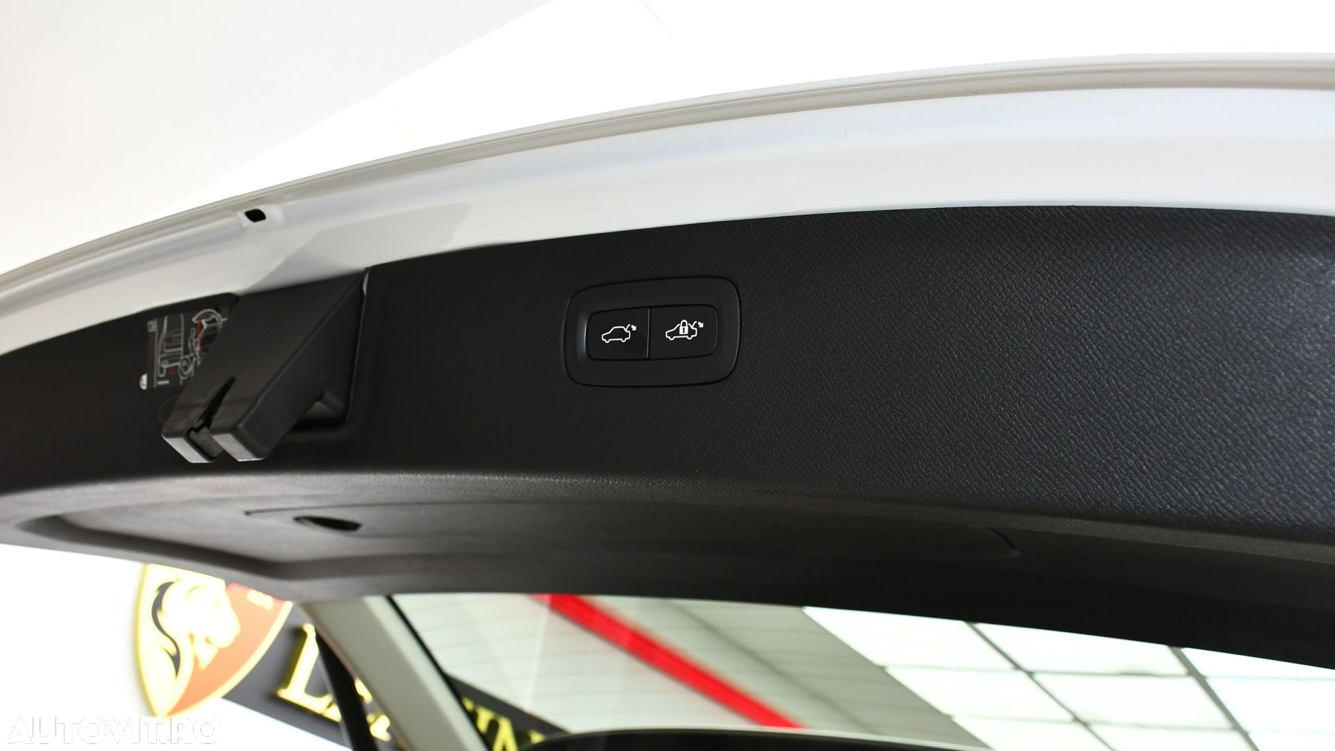 Volvo XC 90 T8 AWD Recharge Geartronic Inscription - 27