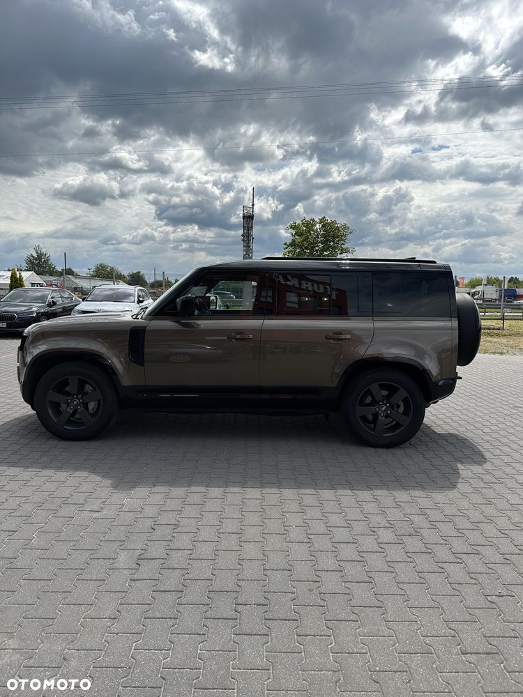 Land Rover Defender 130 P425 X-Dynamic SE - 14