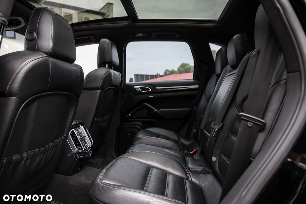 Porsche Cayenne Diesel Tiptronic S - 26