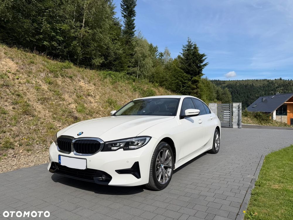 BMW 3 Series 2021 photo 2