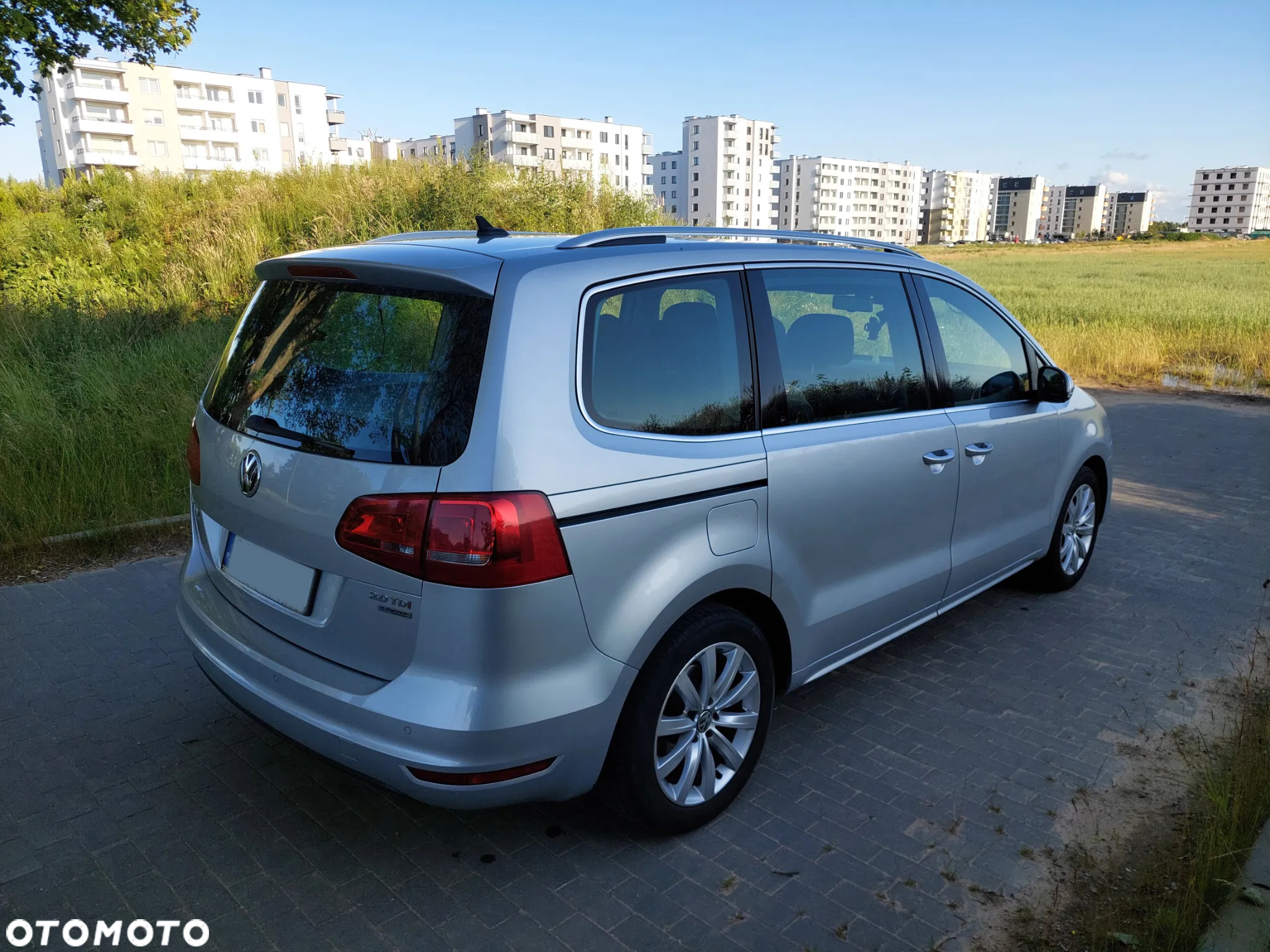 Volkswagen Sharan 2.0 TDI Blue Motion Highline - 4