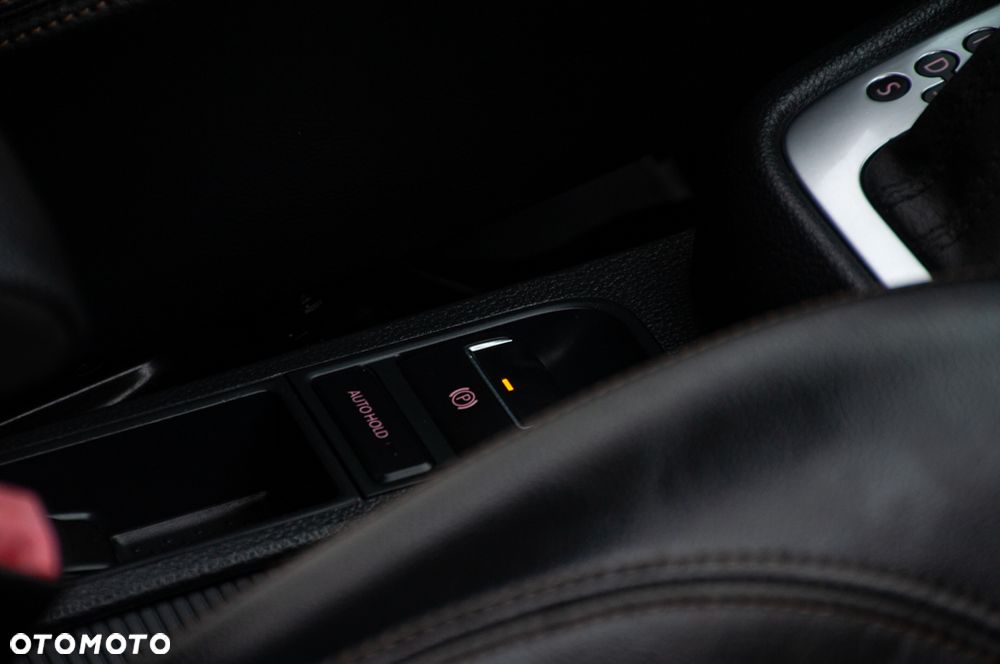 Volkswagen Sharan 2.0 TDI Highline DSG - 16