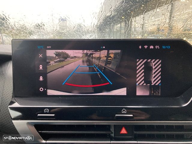 Citroën C4 PureTech 130 Stop&Start EAT8 SHINE - 30