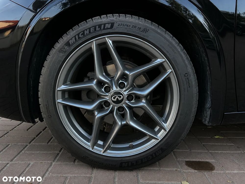 Infiniti Q30 1.5d Premium - 17