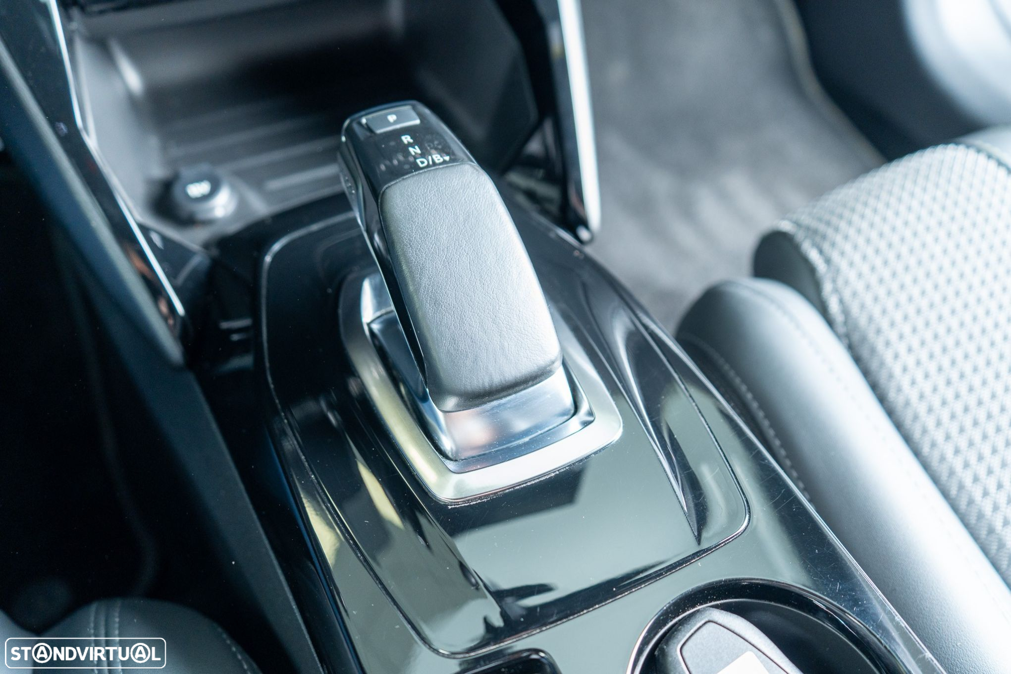 Peugeot e-208 50 kWh GT Line - 11