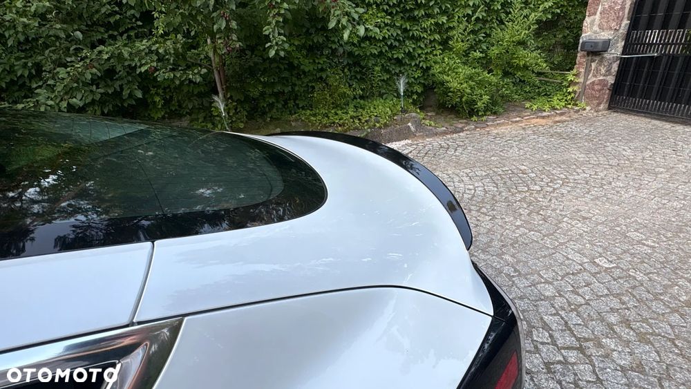 Tesla Model 3 - 16
