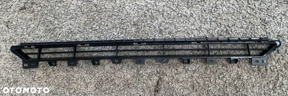 AUDI A1 8X 15- KRATKA W ZDERZAK ATRAPA ŚRODKOWA 8XA807683 - 1