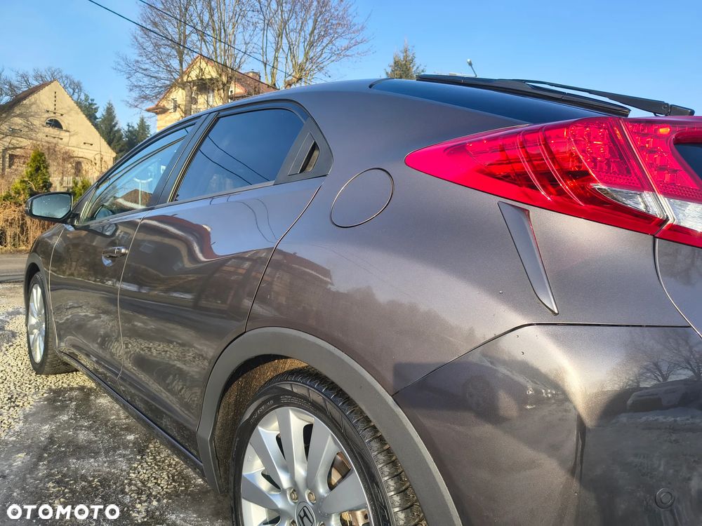 Honda Civic 1.8 i-VTEC Lifestyle - 16