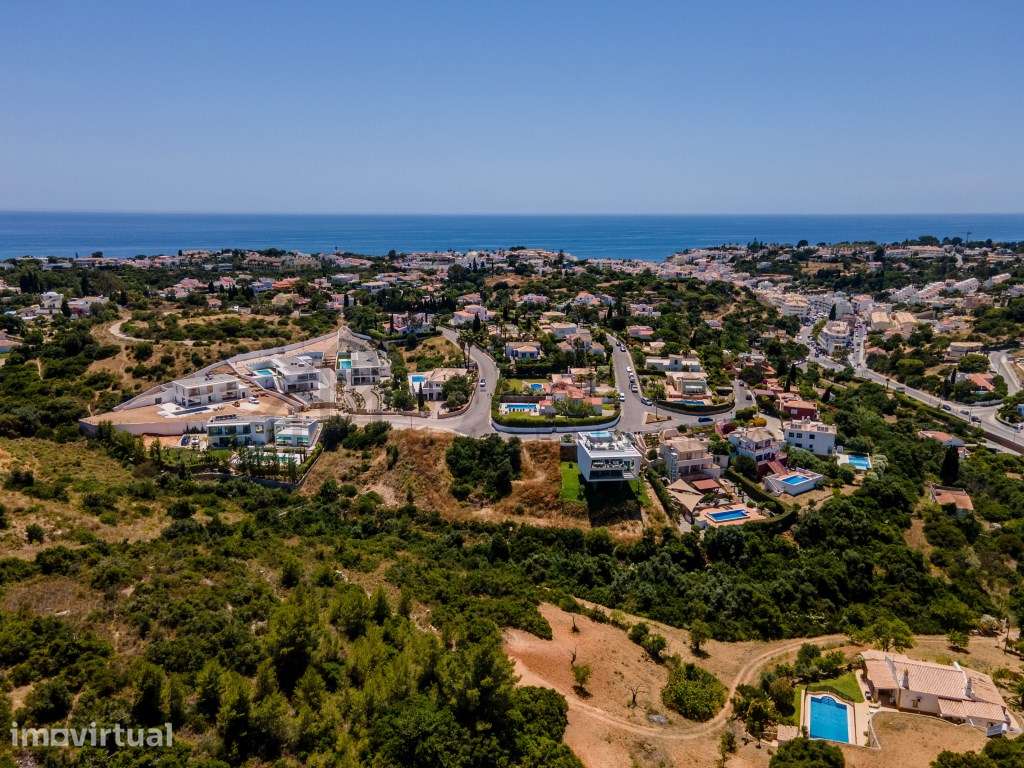 Lote para construção em Carvoeiro