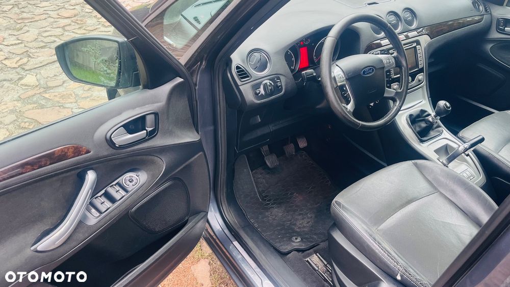Ford Galaxy 2.0 TDCi Ghia - 11