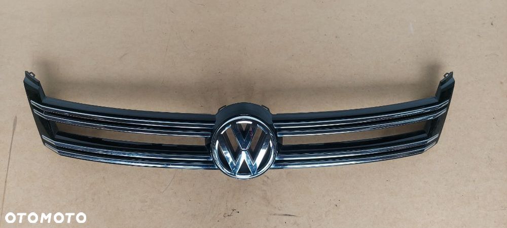 Grill atrapa VW Tiguan 5N0 LIFT - 1