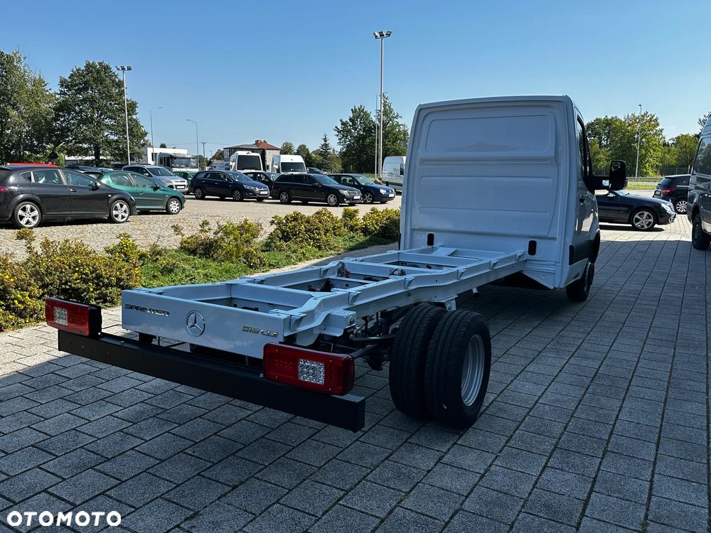 Mercedes-Benz Sprinter - 7