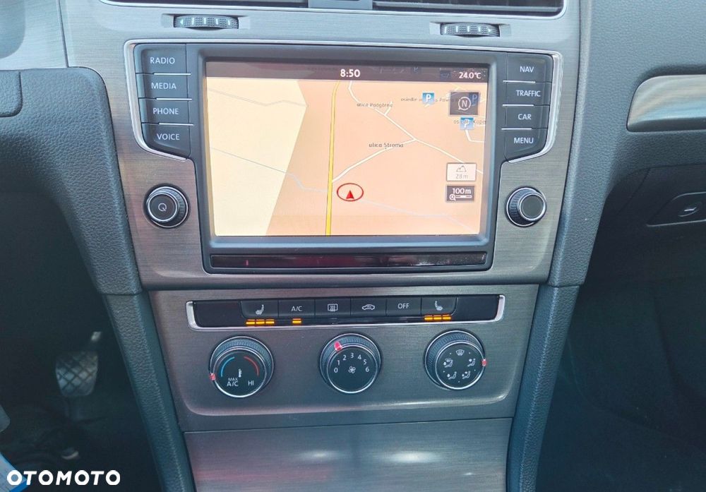 Volkswagen Golf - 25