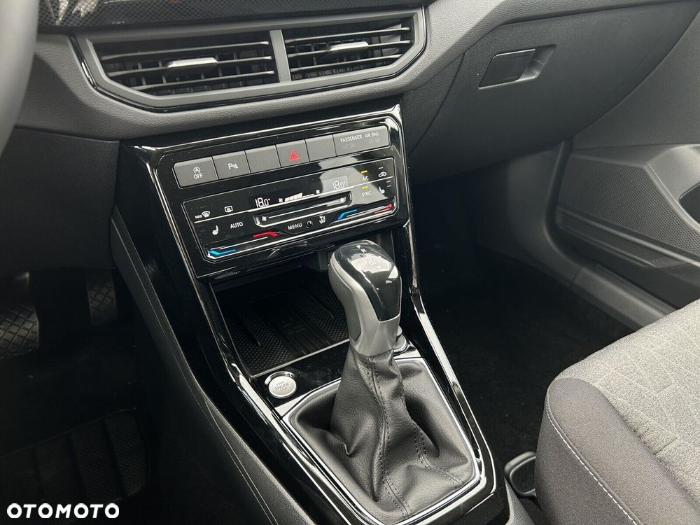 Volkswagen T-Cross - 21