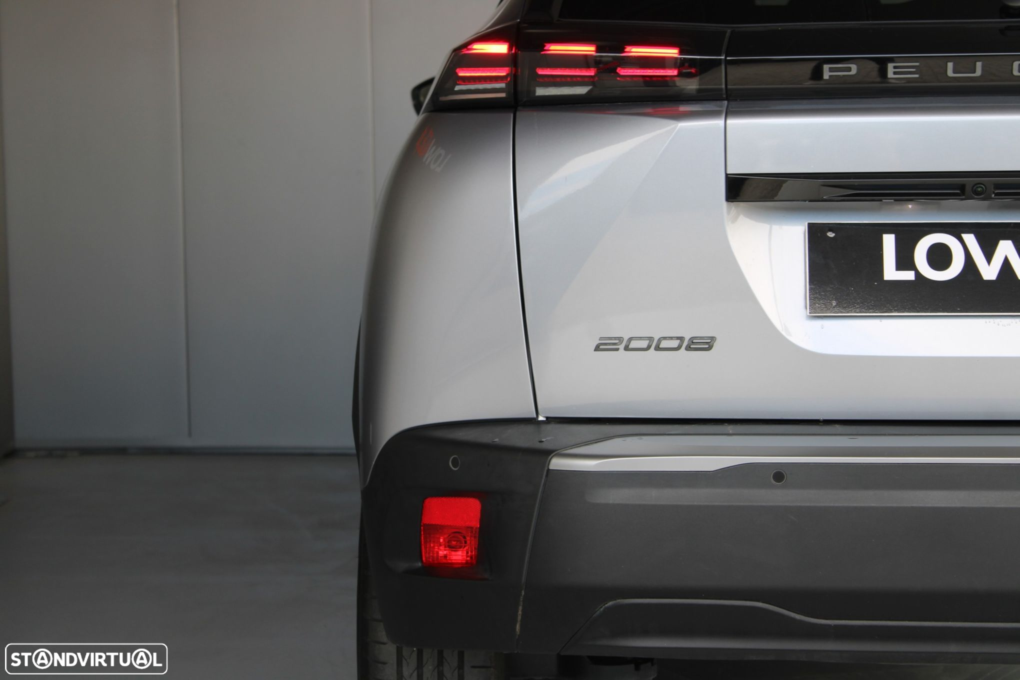 Peugeot 2008 1.2 PureTech Allure Pack - 32