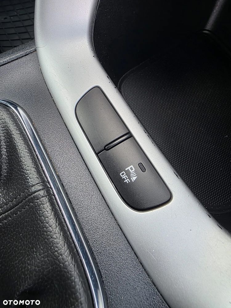 Kia Ceed 1.4 L - 9