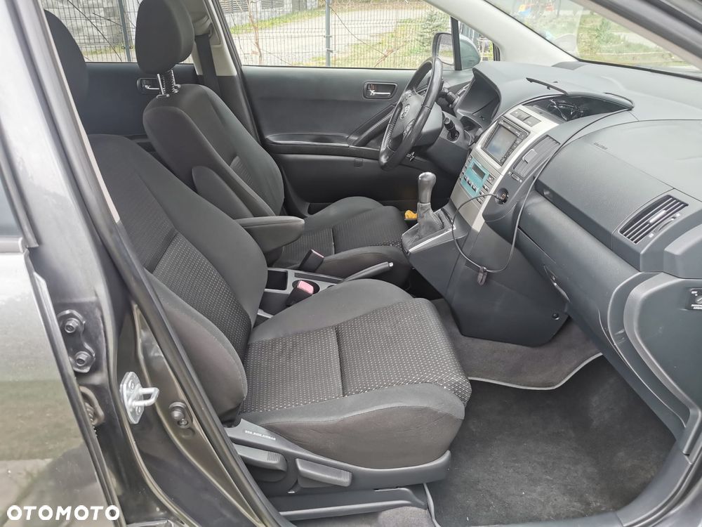 Toyota Corolla Verso 2.2 D-4D DPF Sol - 15
