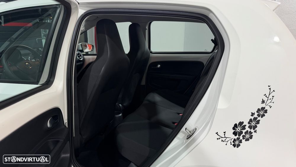 VW Up! 1.0 BMT Move - 12