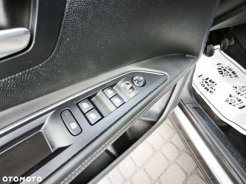 Peugeot 5008 - 14
