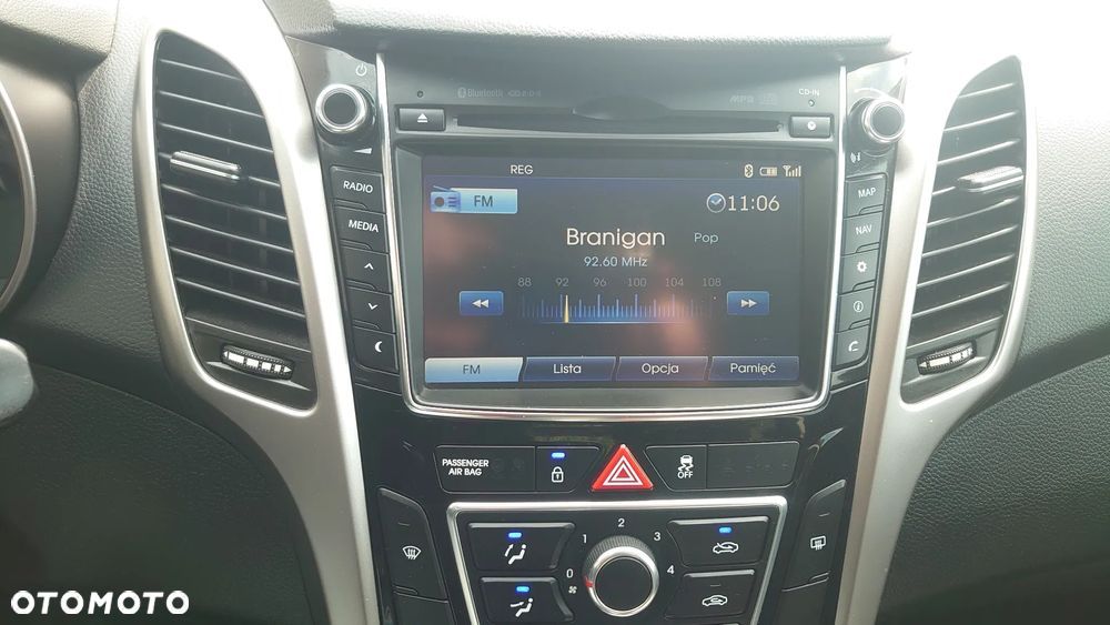 Hyundai i30 blue Kombi 1.6 GDi Passion - 27