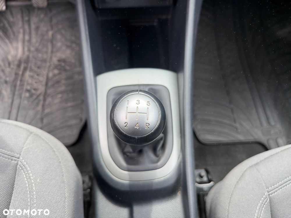 Kia Rio 1.2 Attract - 16