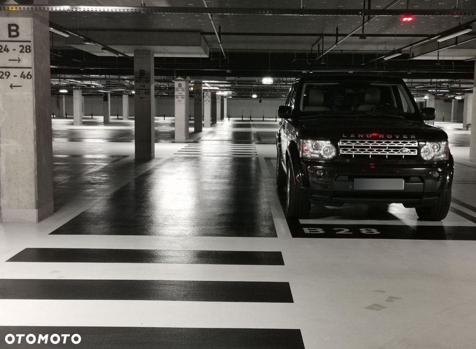 Land Rover Discovery 3.0D V6 HSE - 10