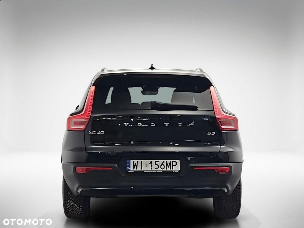 Volvo XC 40 B3 Plus Dark - 4