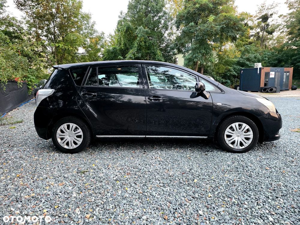 Toyota Verso 2011 photo 5