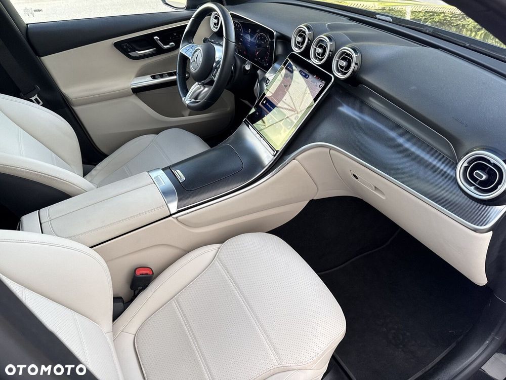 Mercedes-Benz GLC - 28