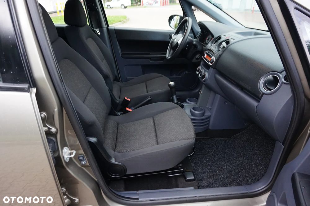 Mitsubishi Colt - 34