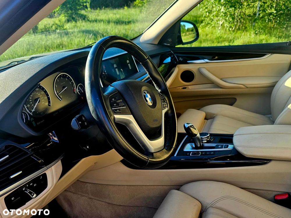 BMW X5 xDrive35i - 32