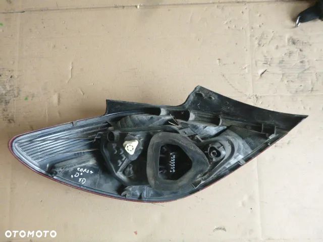 LAMPA PRAWY TYŁ PRAWA TYLNA OPEL CORSA D - 9