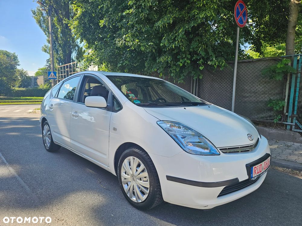 Toyota Prius 1.5 VVT-i Prestige - 3