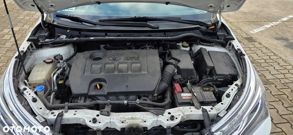 Toyota Corolla 1.6 50th Anniversary - 16