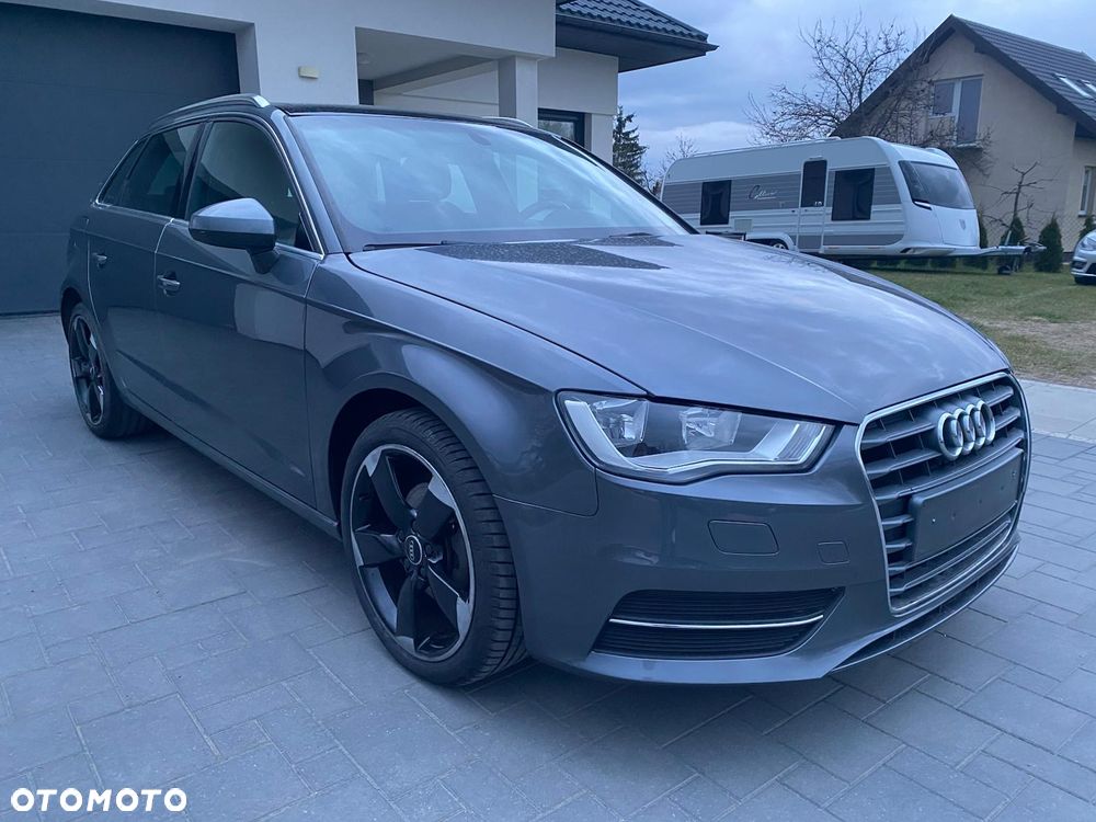 Audi A3 Sportback 1.6 TDI Ambiente - 3