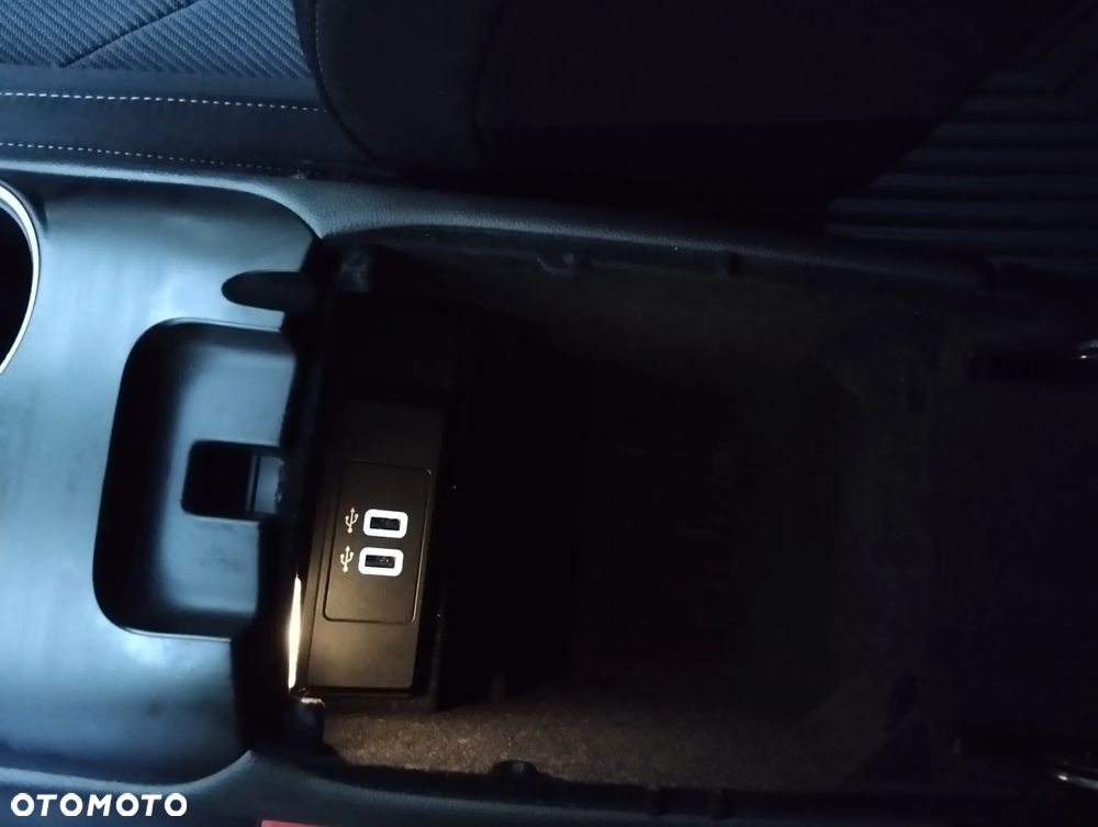 Ford Mondeo - 17