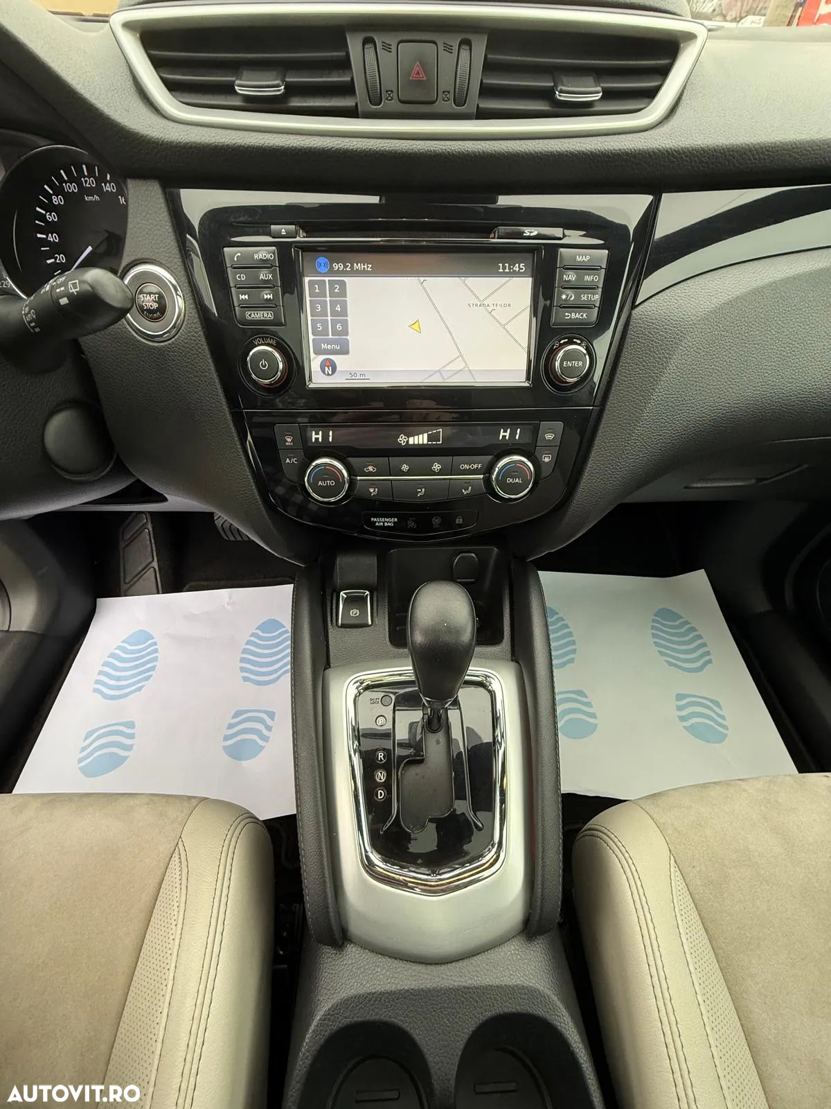 Nissan Qashqai 1.6 DCI Xtronic TEKNA - 9