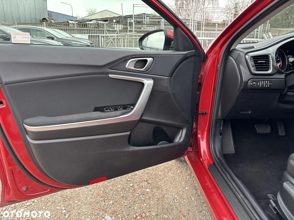 Kia Ceed 1.5 T-GDI M DCT - 10