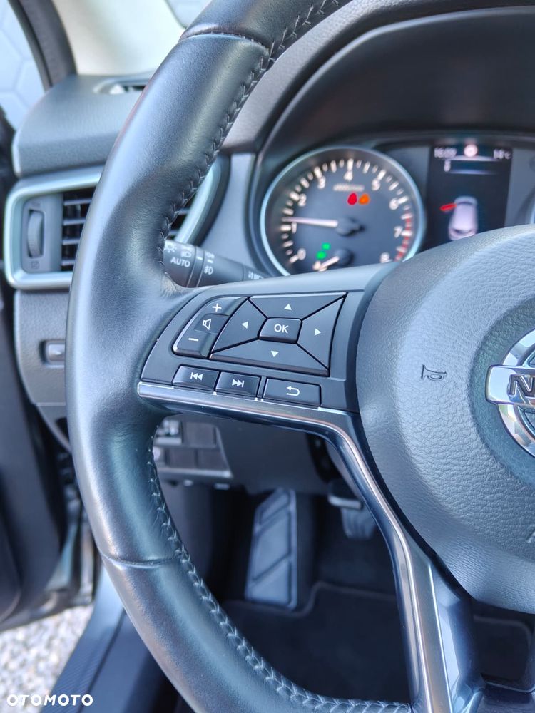 Nissan Qashqai 1.6 DIG-T Tekna - 28
