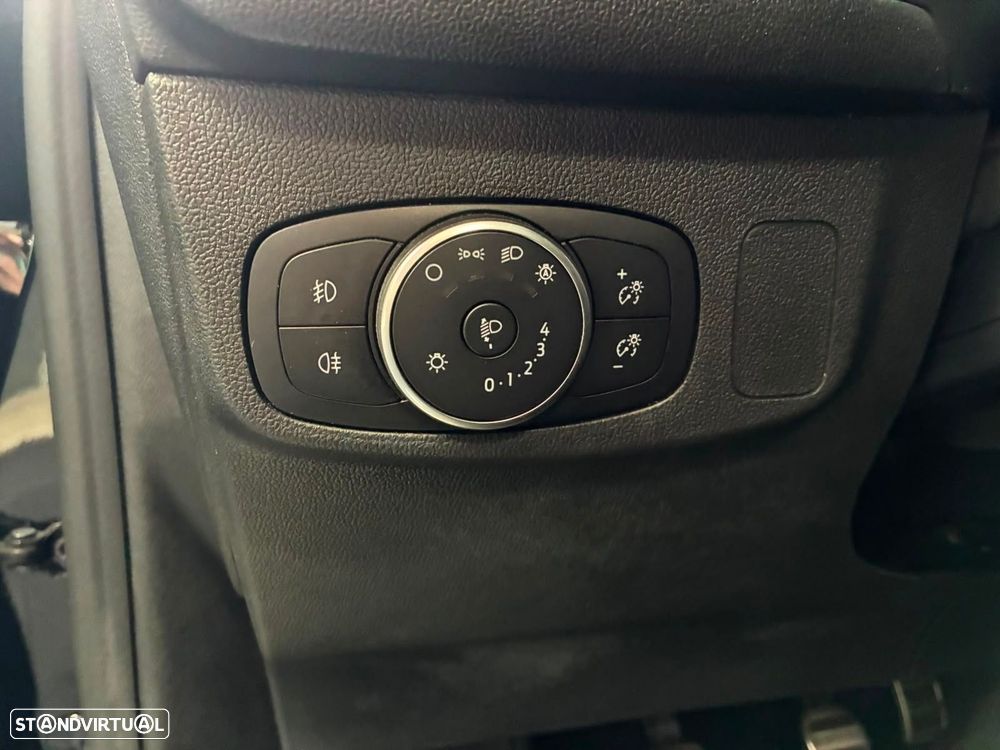 Ford Focus 1.0 EcoBoost MHEV ST-Line X - 19