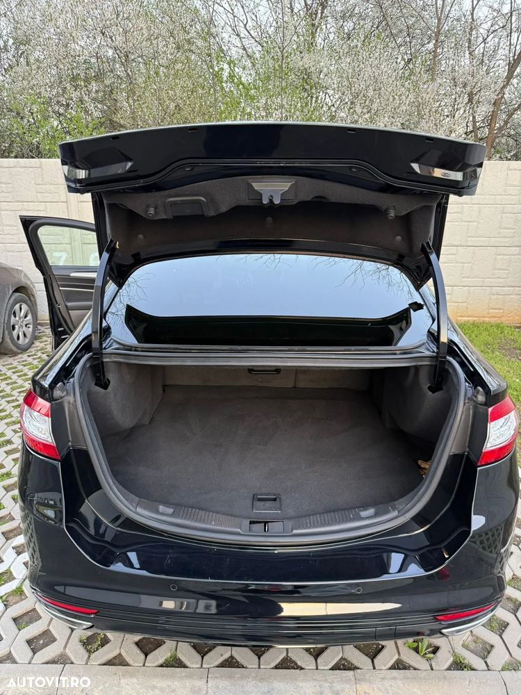 Ford Mondeo 2.0 TDCi Powershift AWD - 8