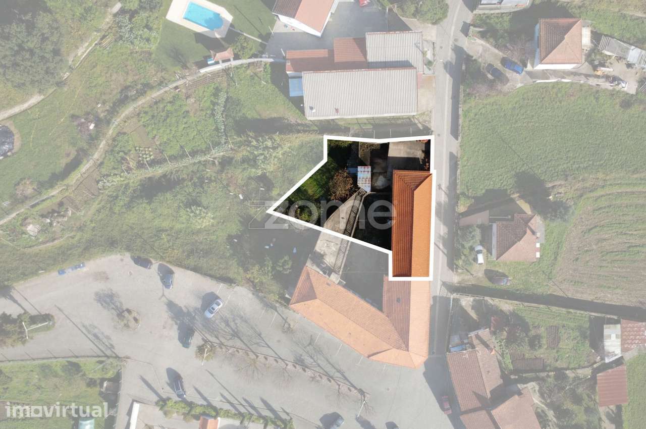 Moradia Bi-Familiar junto à Igreja de Escariz, Arouca - Grande imagem: 4/22
