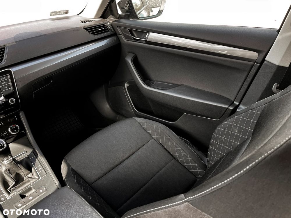 Skoda Superb 2.0 TDI Style - 13