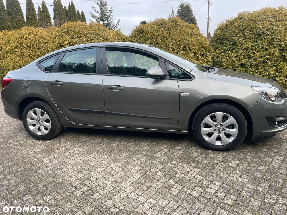 Opel Astra 1.6 Essentia EU6 - 7