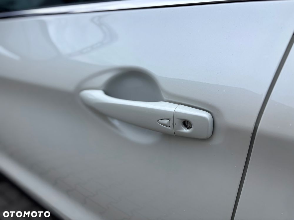 Nissan Qashqai 1.3 DIG-T N-Connecta - 38