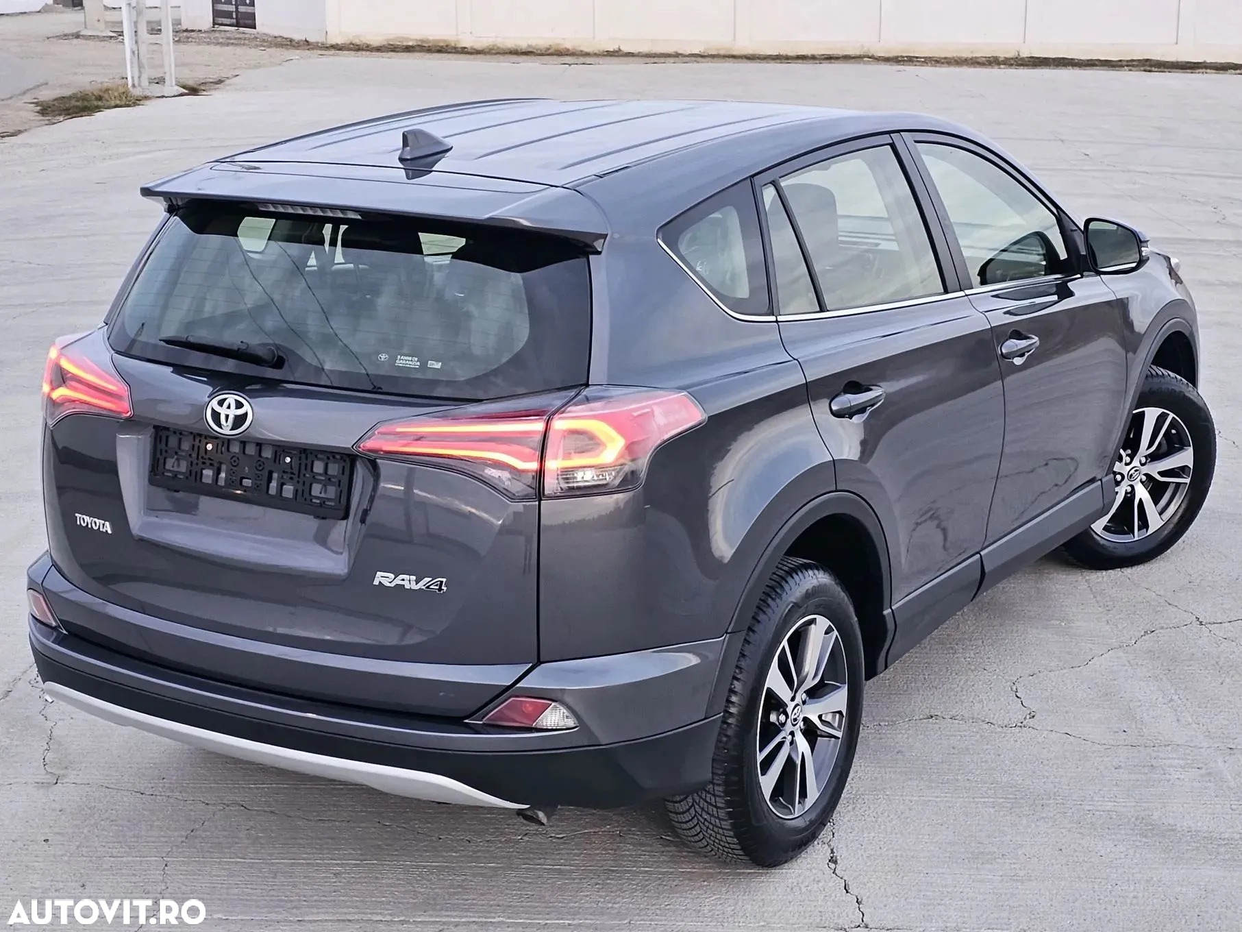 Toyota RAV4 - 3
